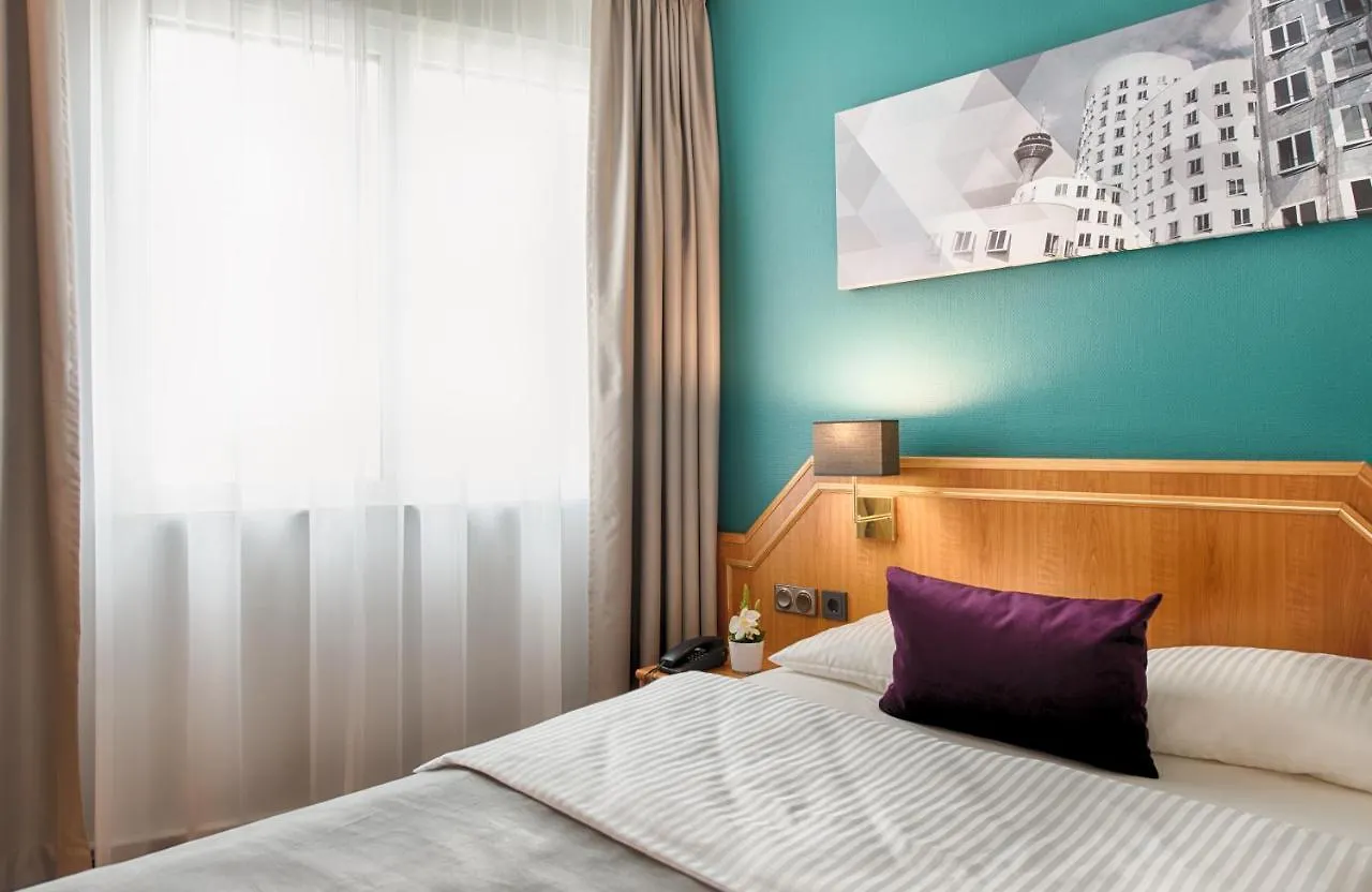 Leonardo Hotel Duesseldorf City Center 4*, Ντίσελντορφ
