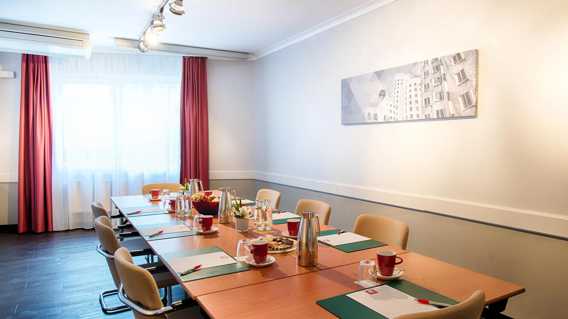 Leonardo Hotel Duesseldorf City Center 4*, Ντίσελντορφ