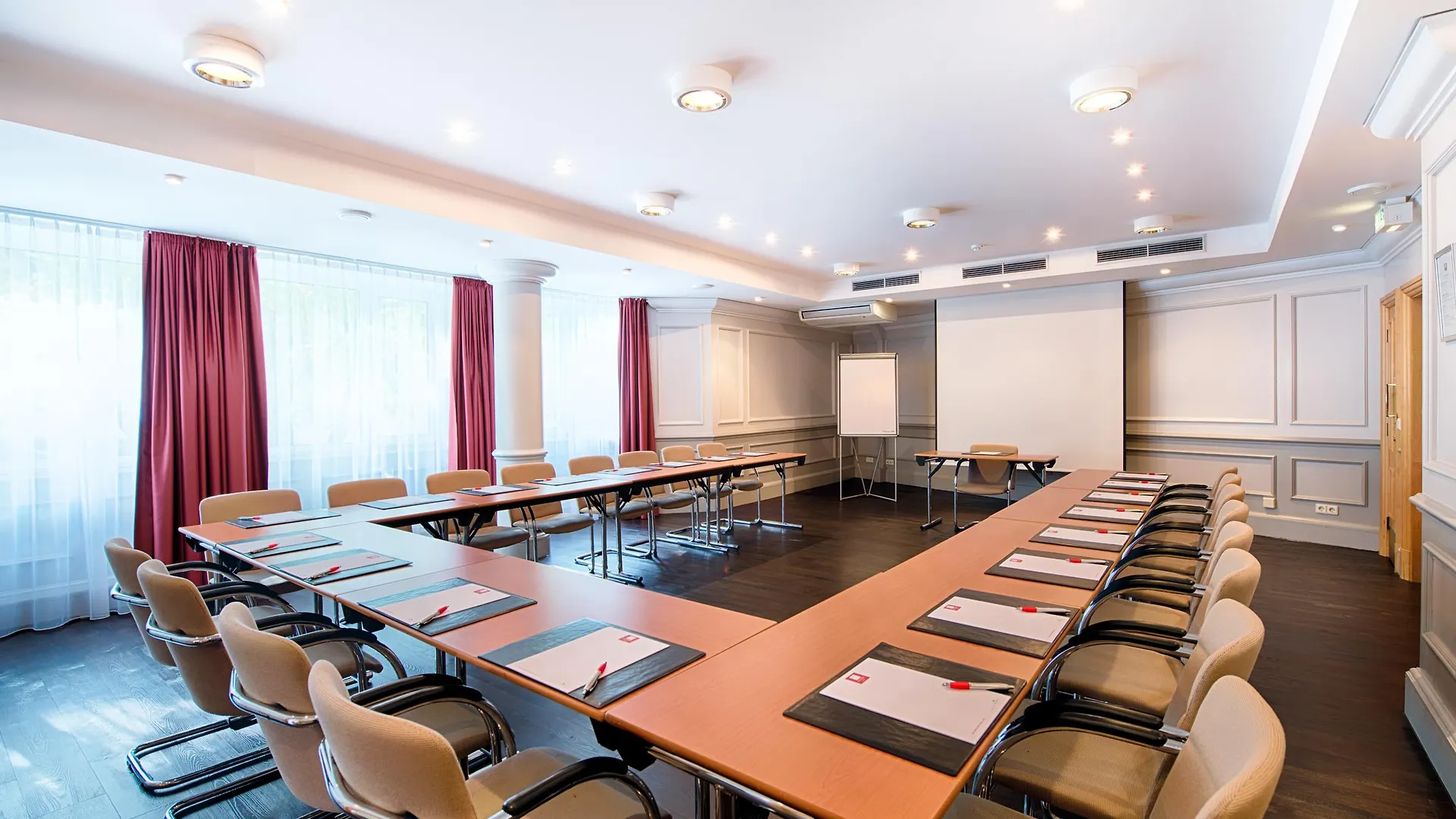 Leonardo Hotel Duesseldorf City Center 4*, Ντίσελντορφ